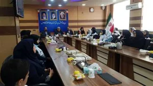  تجلیل از مراقبین و سفیران سلامت شهرستان