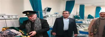 خادمان حرم مطهر رضوی از بیماران بیمارستان دکتر ساجدی هادیشهرعیادت کردند