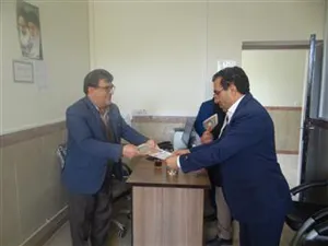 حضور و تبریک سرپرست شبکه بهداشت و درمان شهرستان جلفا بمناسبت روز دندانپزشک