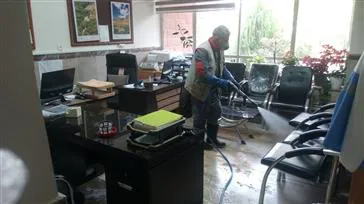 گندزدایی مراکز بهداشتی ودرمانی شهرستان جلفا